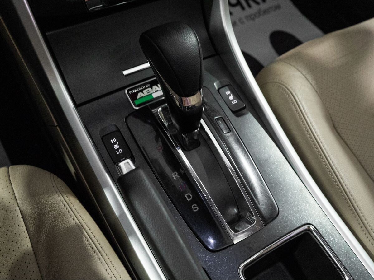Honda Accord 2013 - фото автомобиля