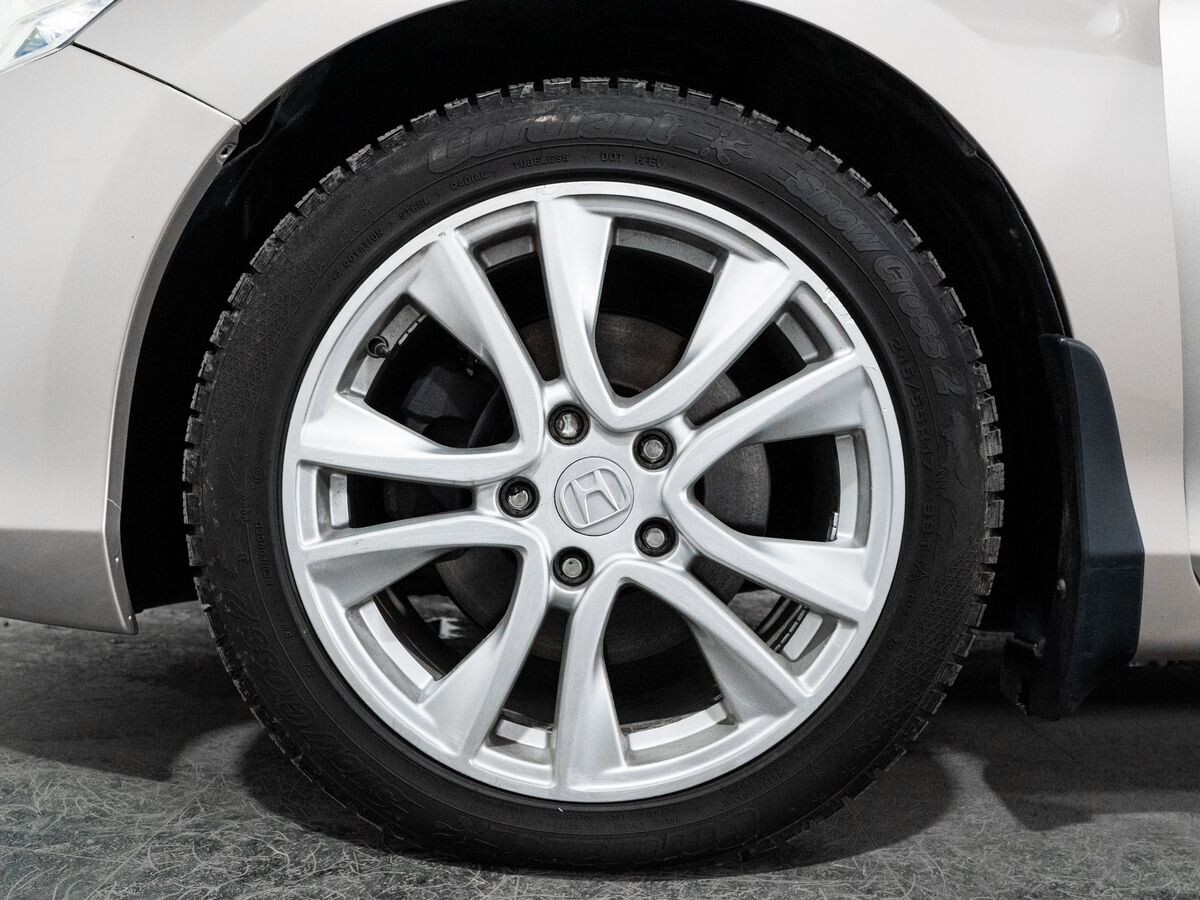 Honda Accord 2013 - фото автомобиля