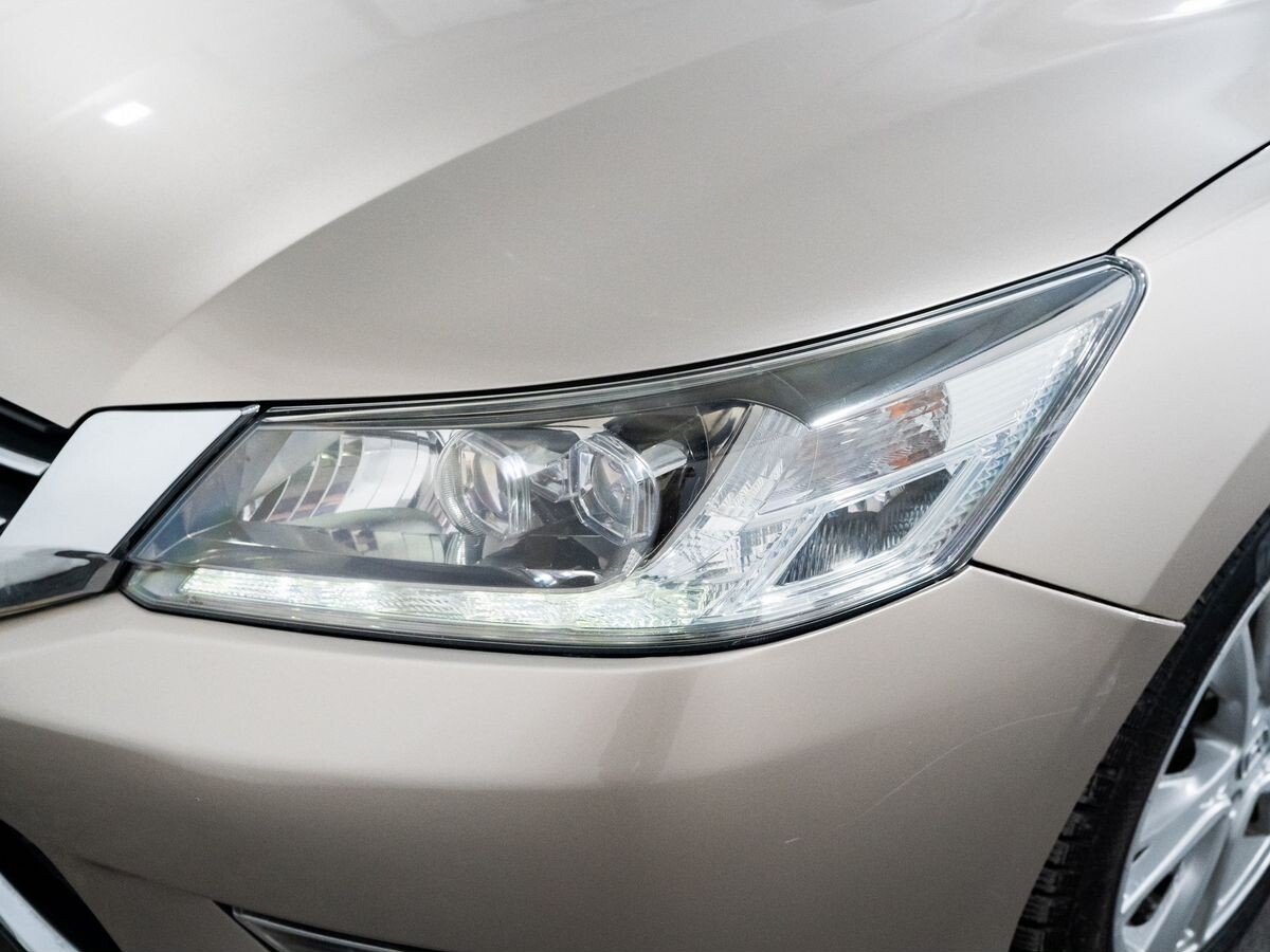 Honda Accord 2013 - фото автомобиля