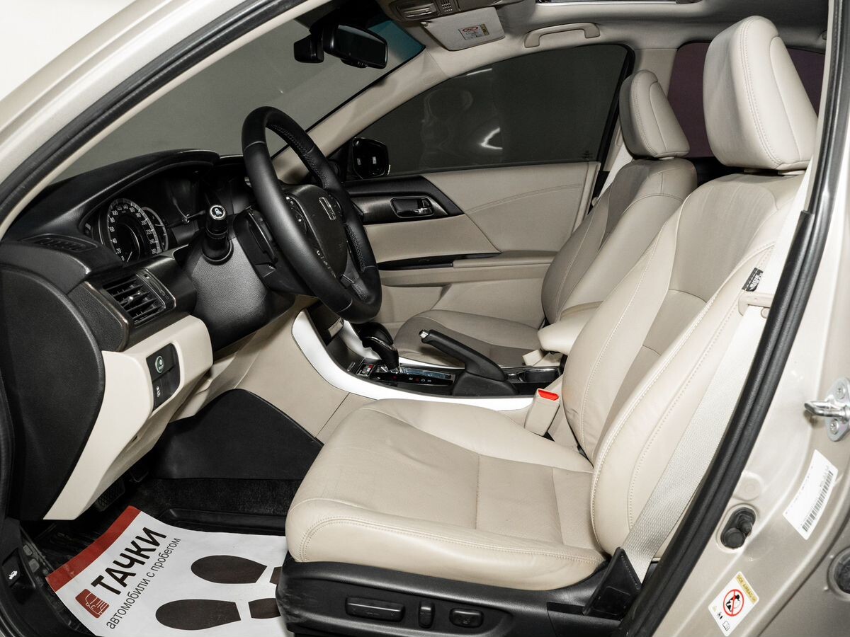 Honda Accord 2013 - фото автомобиля