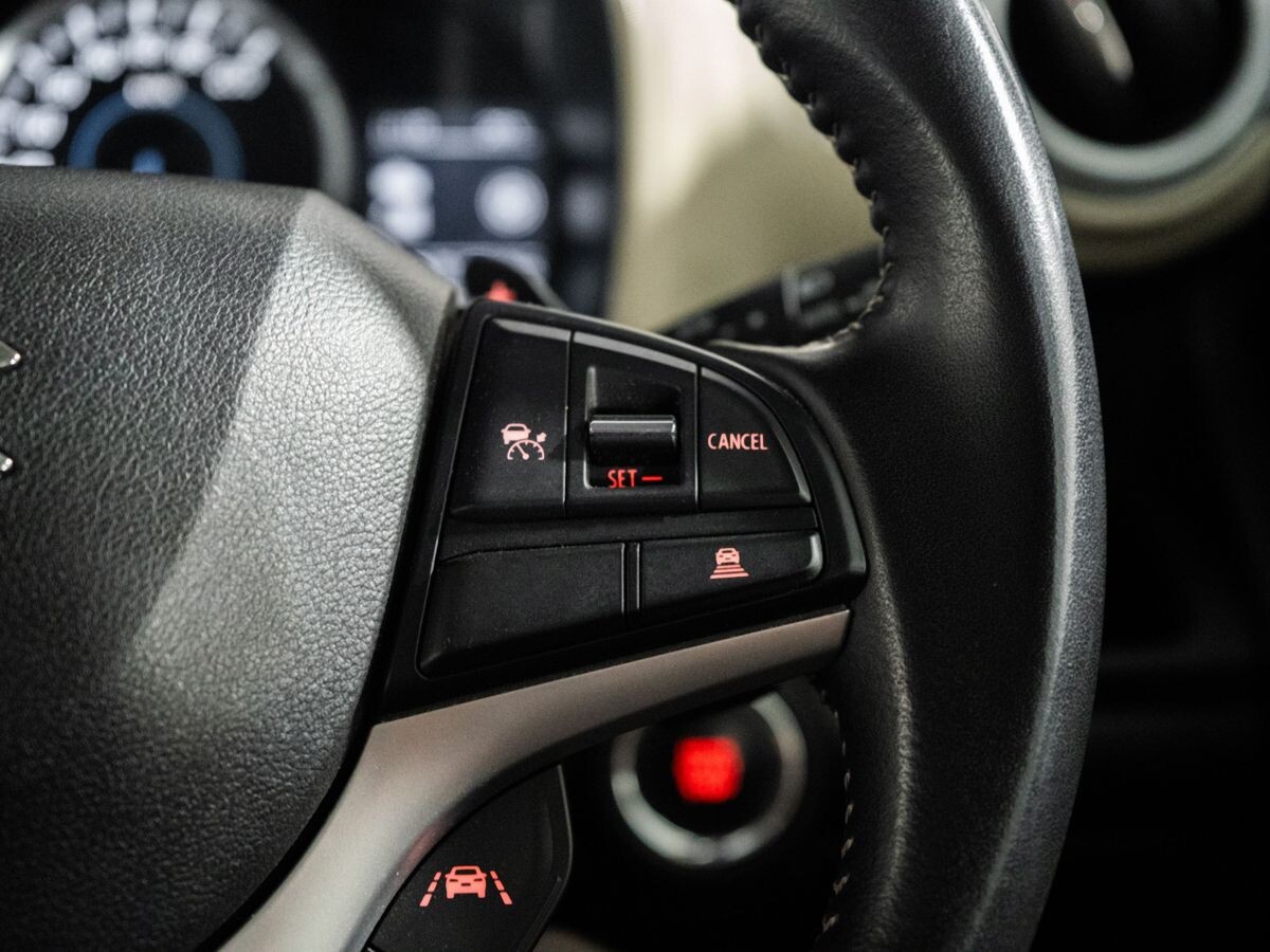 Suzuki Xbee 2021 - фото автомобиля