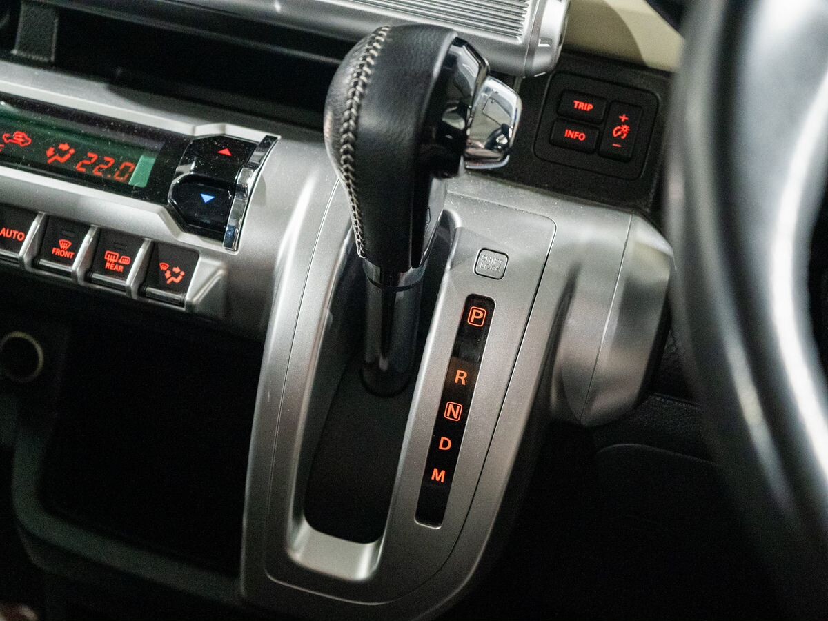Suzuki Xbee 2021 - фото автомобиля