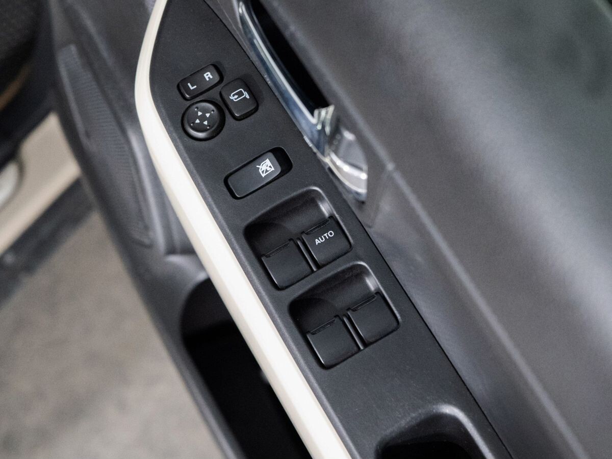 Suzuki Xbee 2021 - фото автомобиля