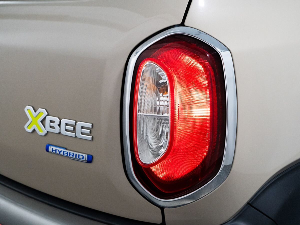 Suzuki Xbee 2021 - фото автомобиля