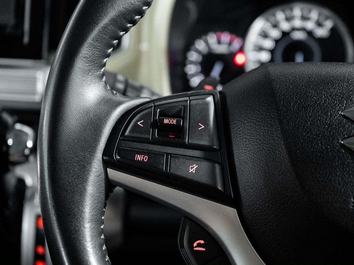 Suzuki Xbee 2021 - фото автомобиля