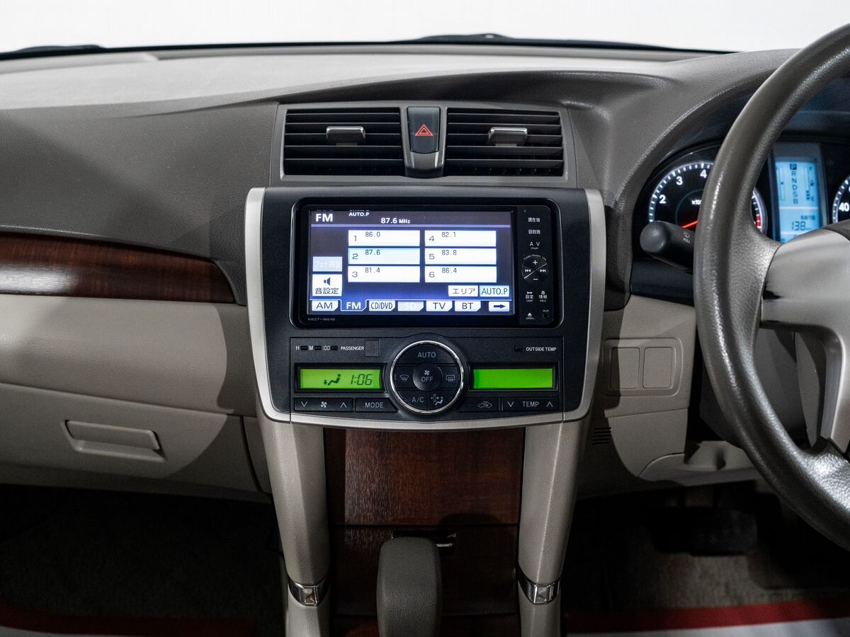 Toyota Premio 2010 - фото автомобиля