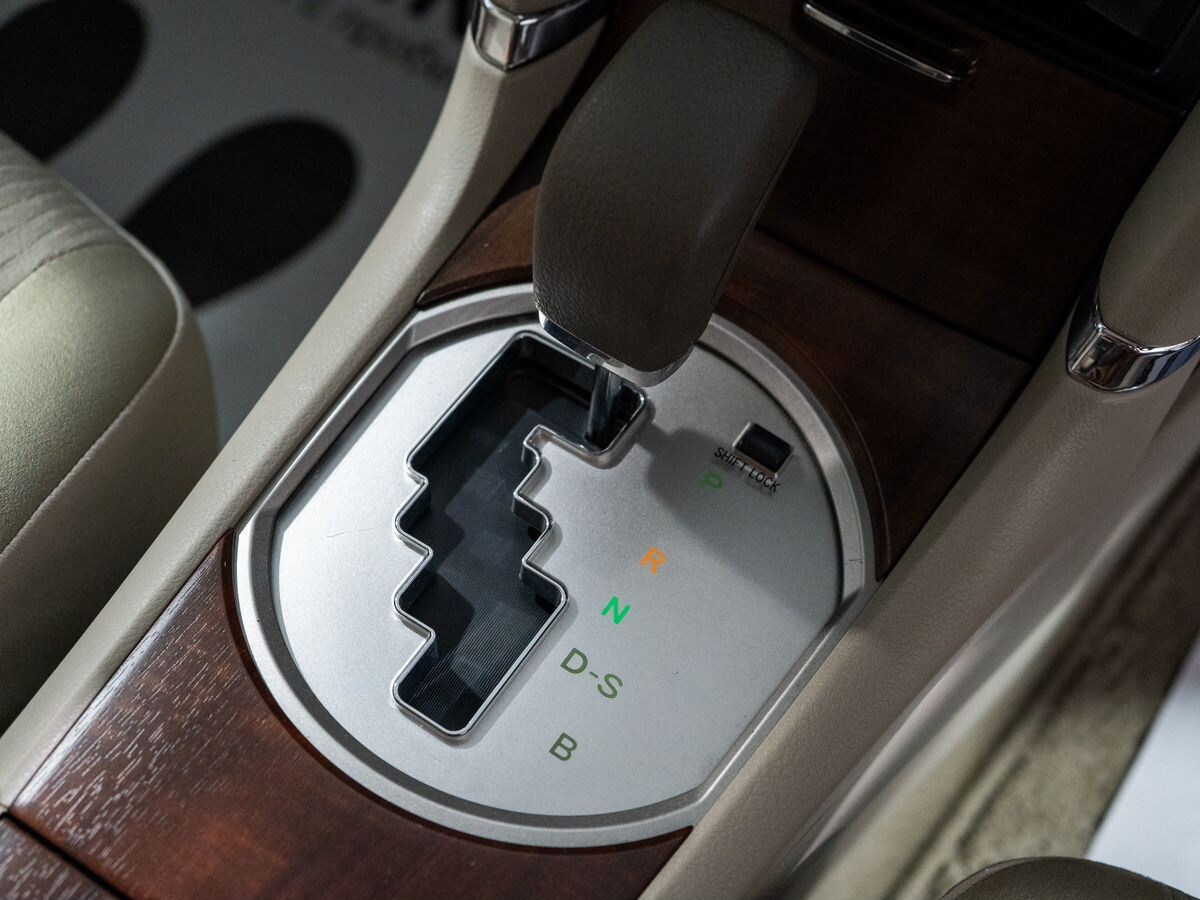 Toyota Premio 2010 - фото автомобиля
