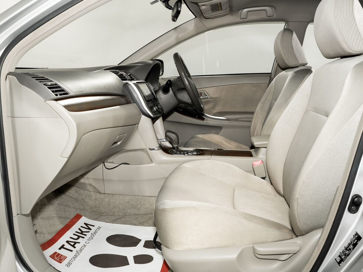 Toyota Premio 2010 - фото автомобиля