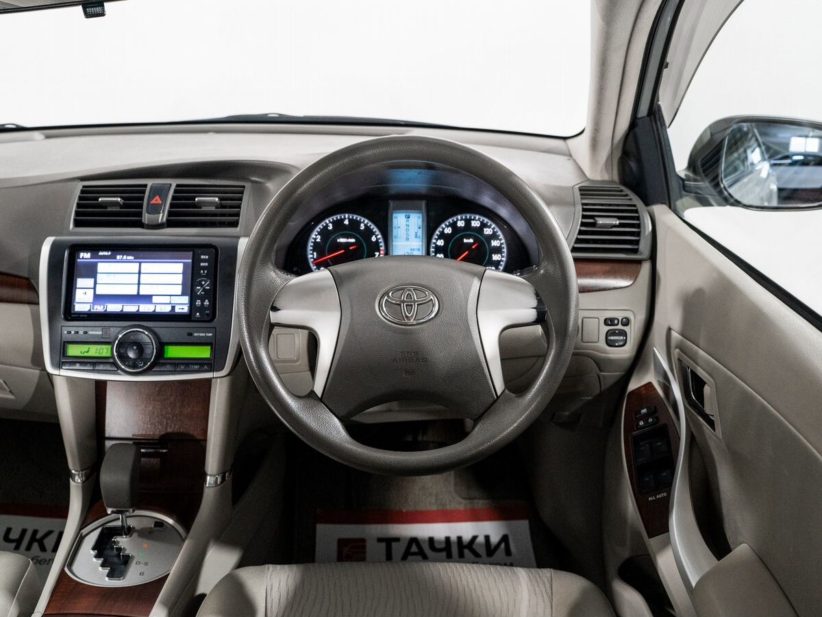 Toyota Premio 2010 - фото автомобиля