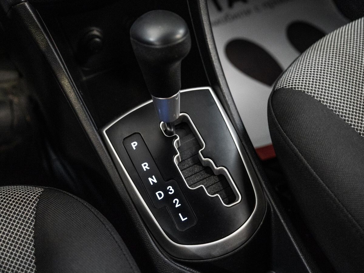 Hyundai Solaris 2011 - фото автомобиля