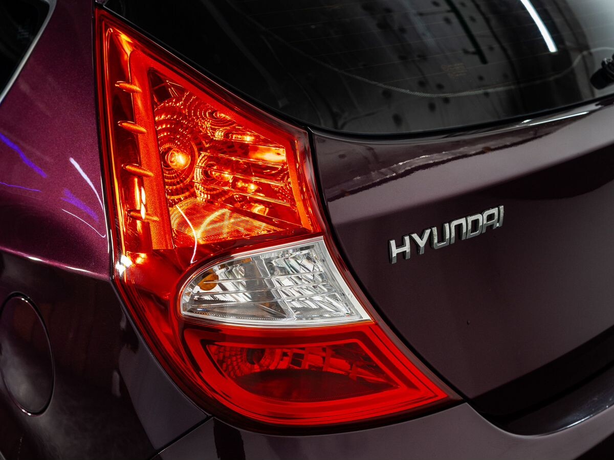 Hyundai Solaris 2011 - фото автомобиля