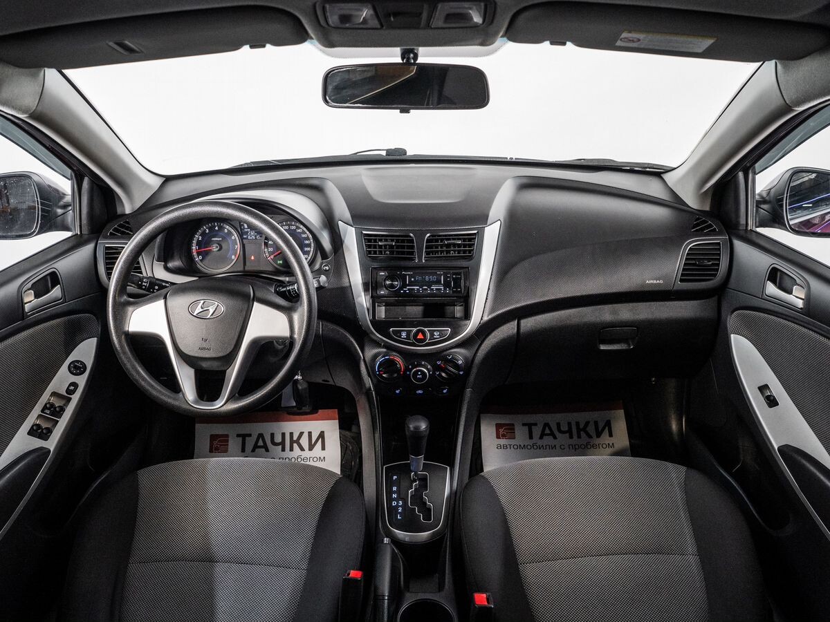 Hyundai Solaris 2011 - фото автомобиля