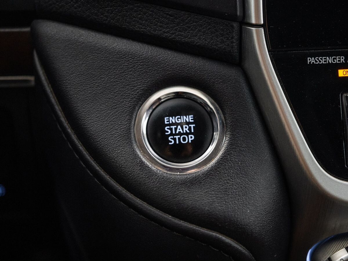 Toyota Land Cruiser 2015 - фото автомобиля