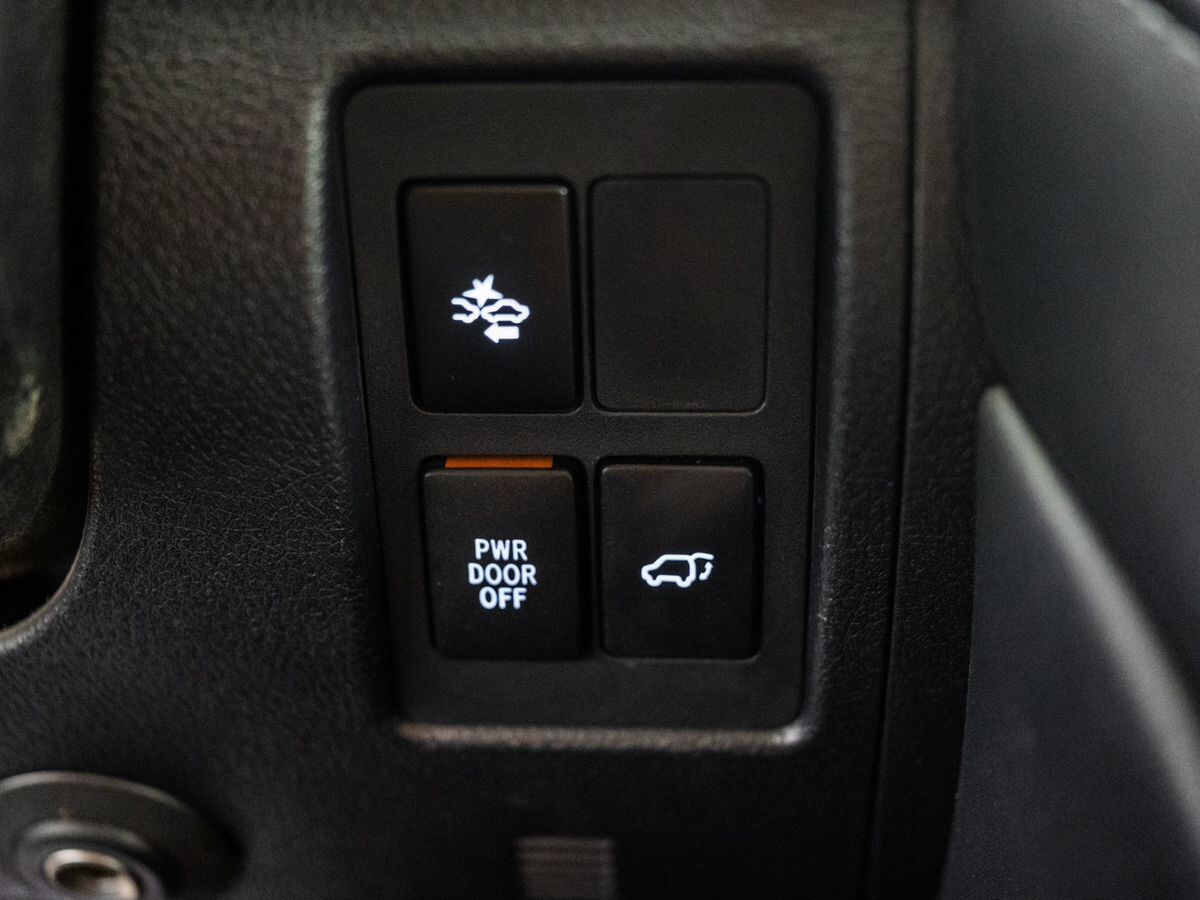Toyota Land Cruiser 2015 - фото автомобиля