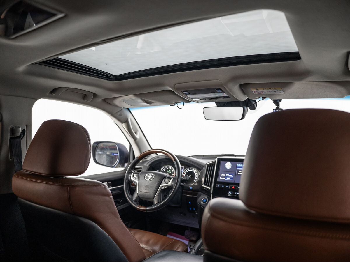 Toyota Land Cruiser 2015 - фото автомобиля