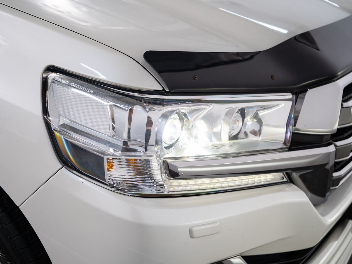 Toyota Land Cruiser 2015 - фото автомобиля