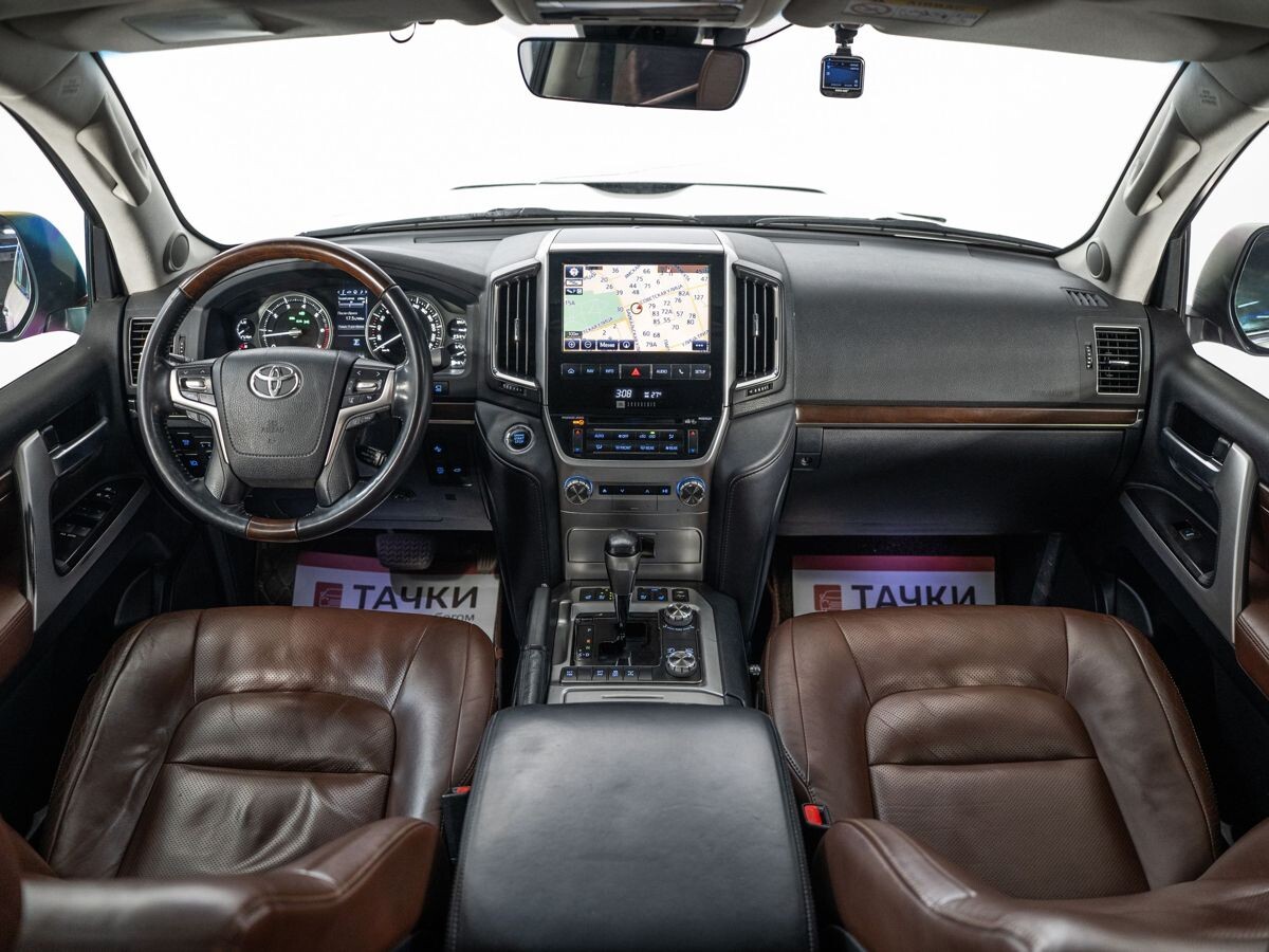 Toyota Land Cruiser 2015 - фото автомобиля