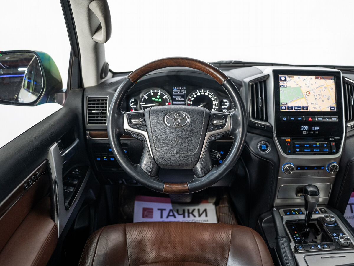Toyota Land Cruiser 2015 - фото автомобиля