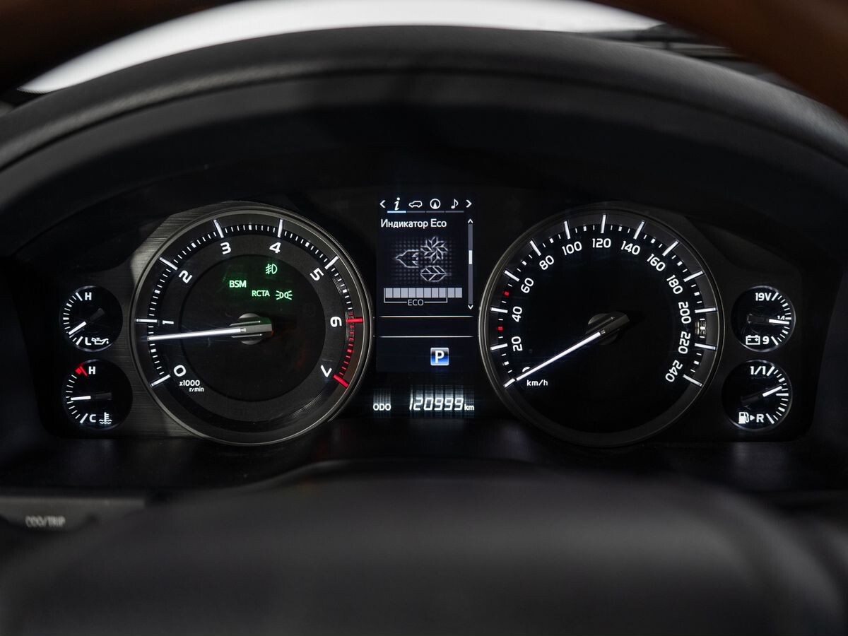 Toyota Land Cruiser 2015 - фото автомобиля