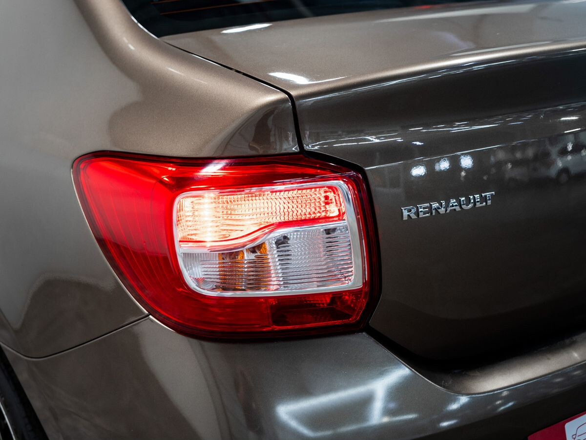 Renault Logan 2018 - фото автомобиля