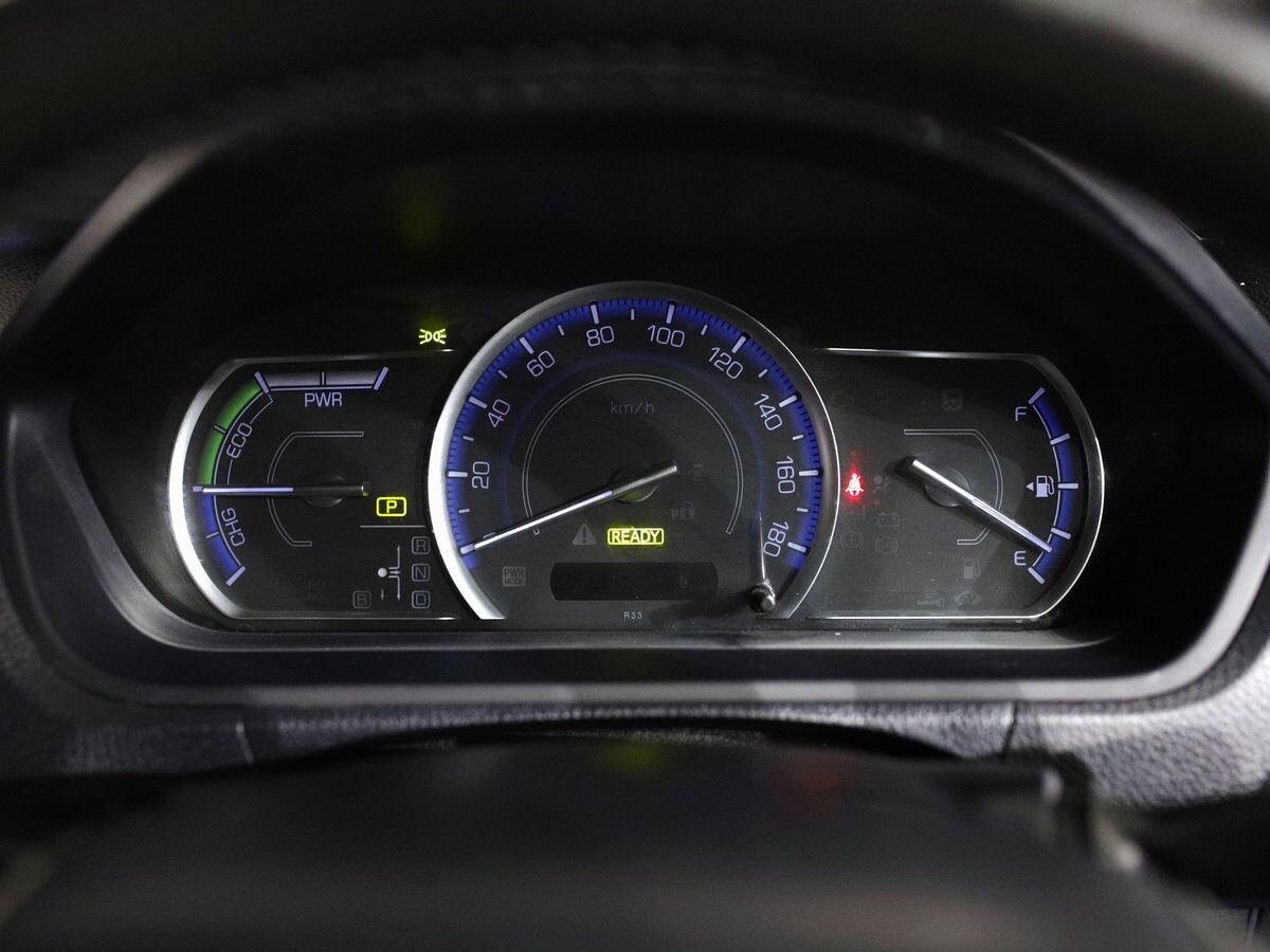 Toyota Voxy 2014 - фото автомобиля
