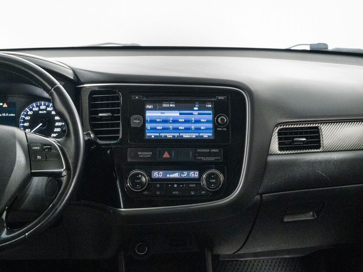 Mitsubishi Outlander 2015 - фото автомобиля