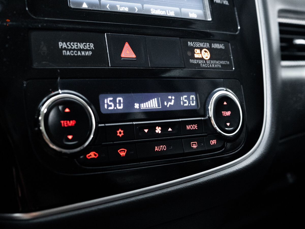 Mitsubishi Outlander 2015 - фото автомобиля