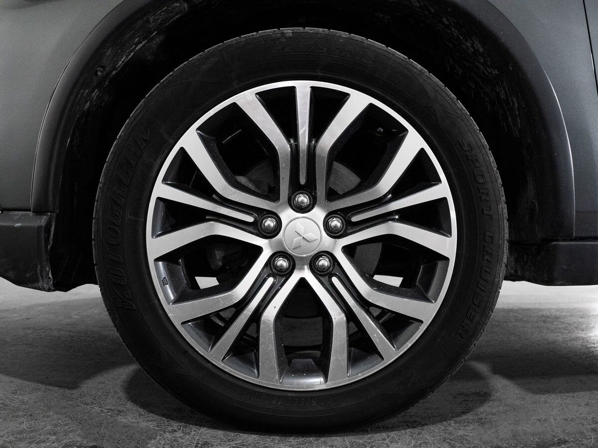 Mitsubishi Outlander 2015 - фото автомобиля