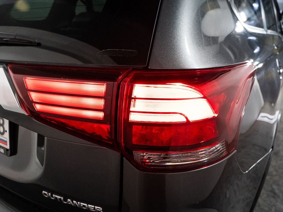 Mitsubishi Outlander 2015 - фото автомобиля