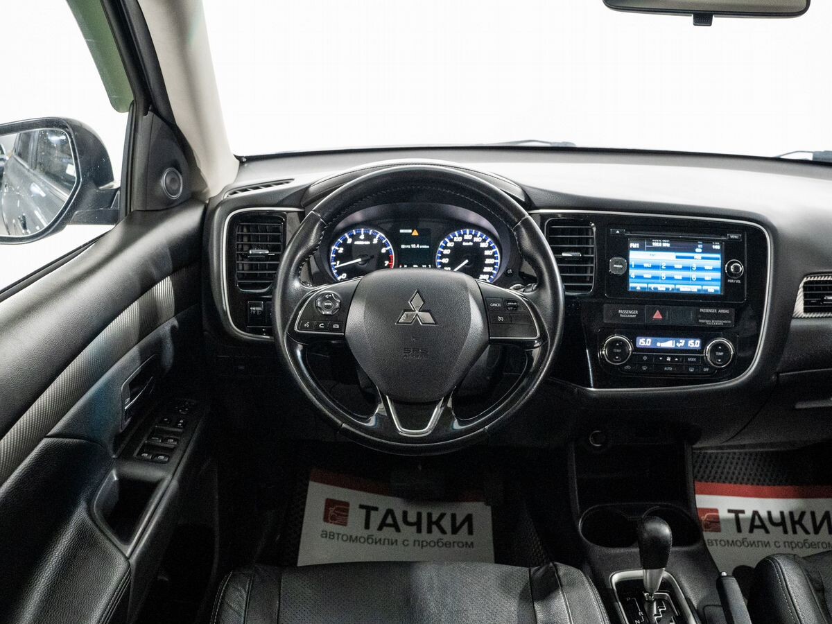 Mitsubishi Outlander 2015 - фото автомобиля