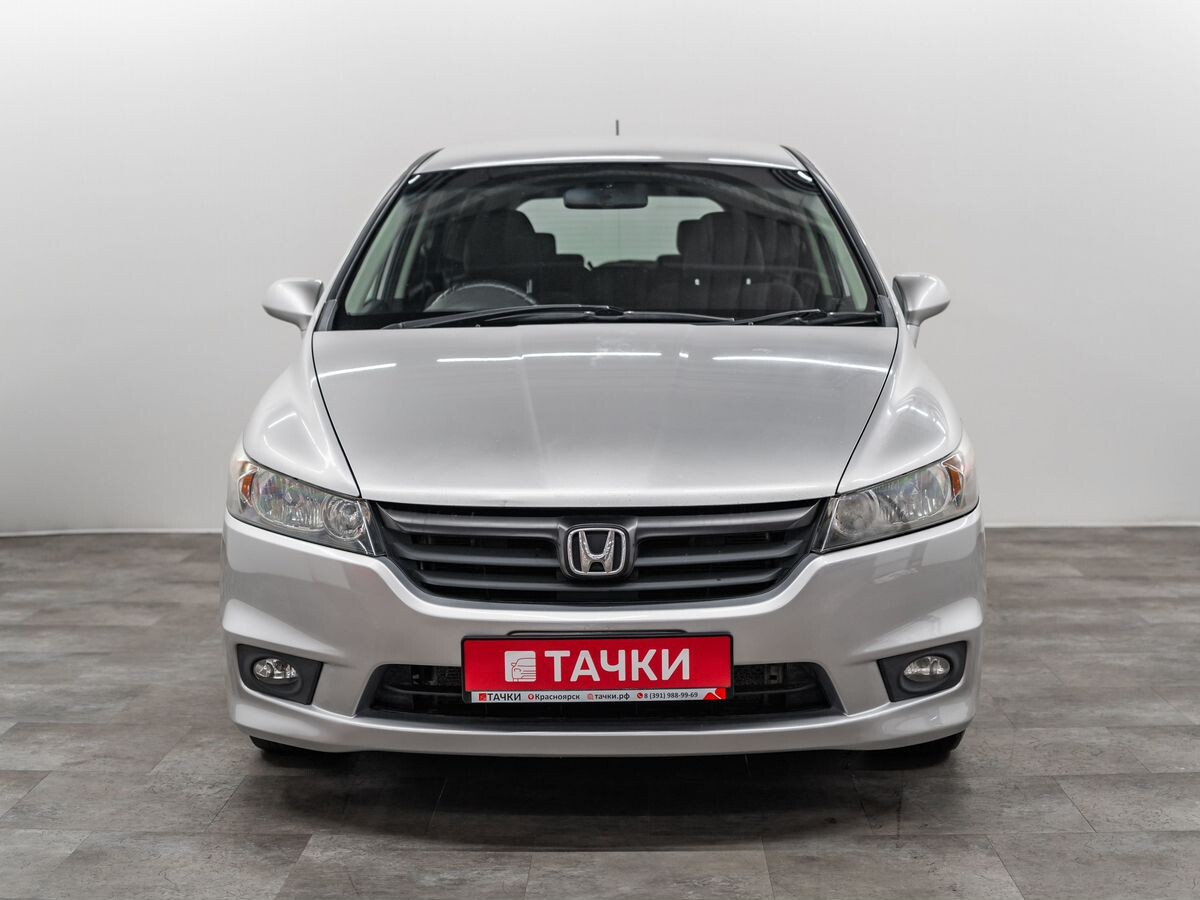 Honda Stream 2006 - фото автомобиля