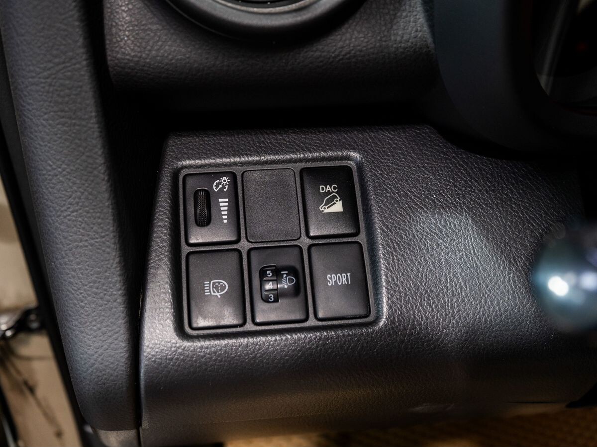 Toyota RAV4 2010 - фото автомобиля