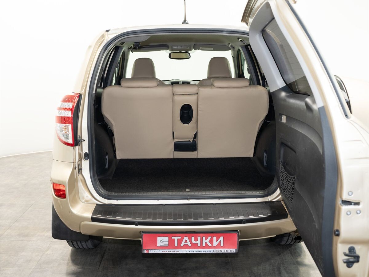 Toyota RAV4 2010 - фото автомобиля