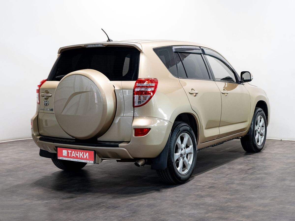 Toyota RAV4 2010 - фото автомобиля