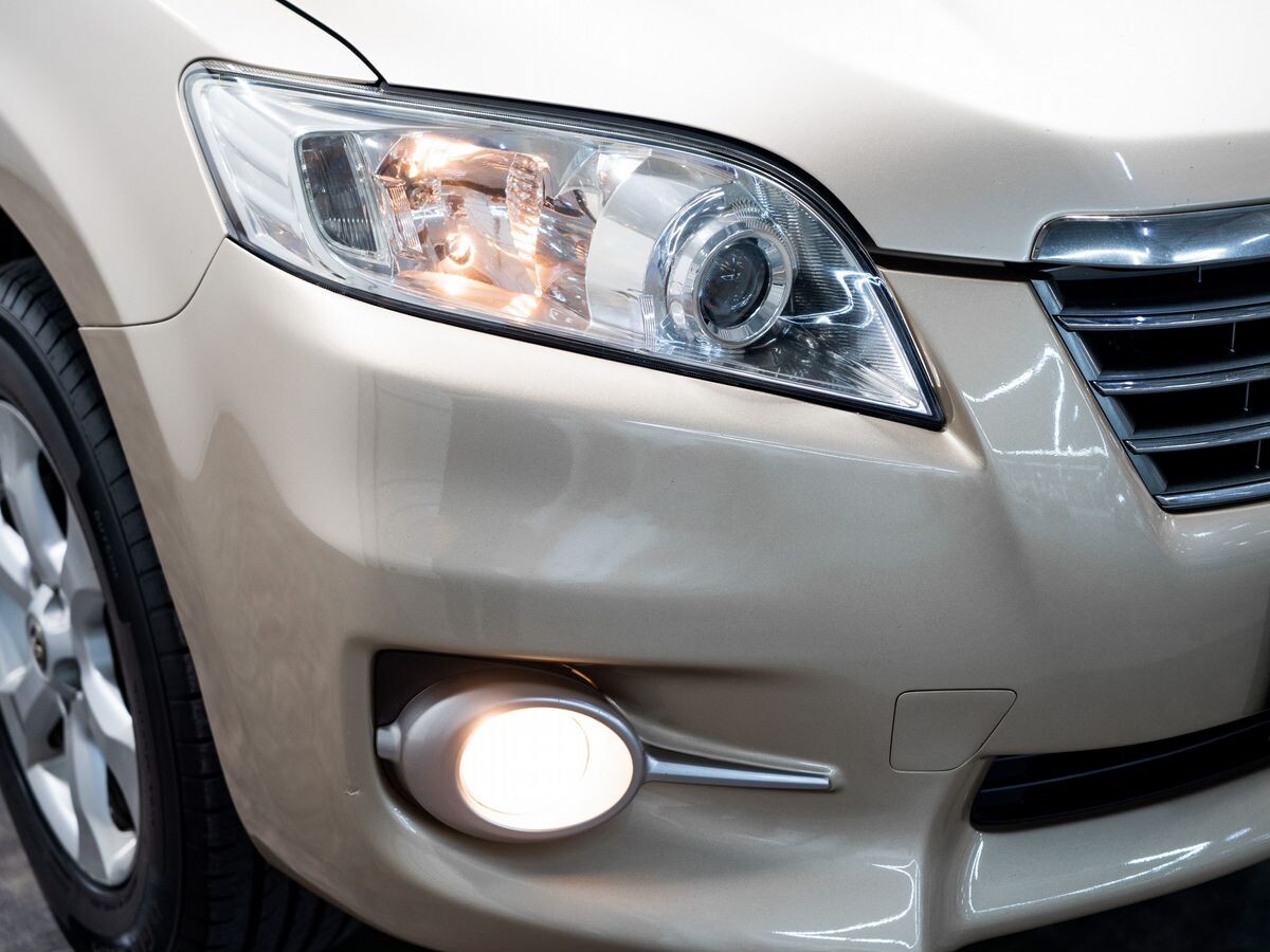 Toyota RAV4 2010 - фото автомобиля