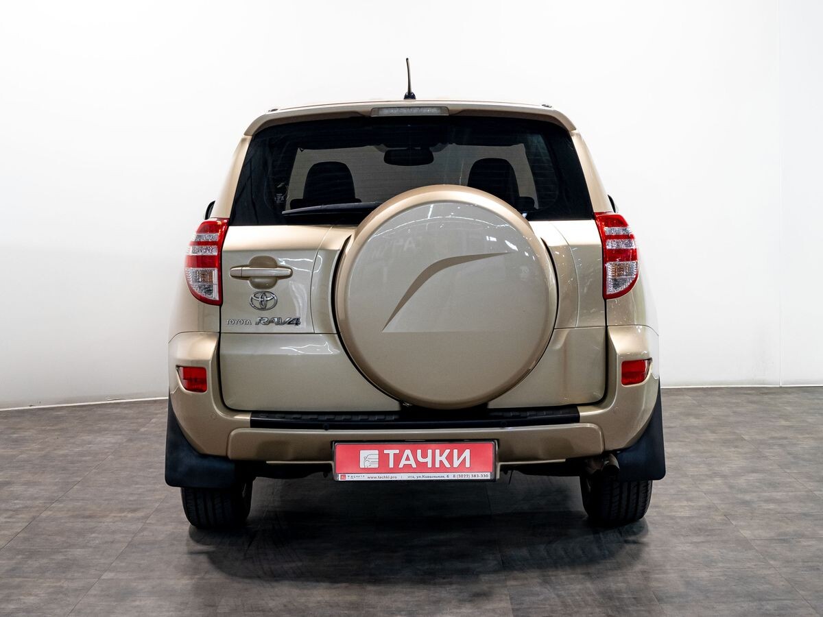 Toyota RAV4 2010 - фото автомобиля