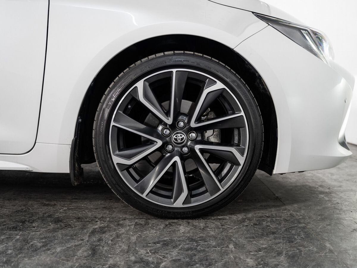 Toyota Corolla 2020 - фото автомобиля