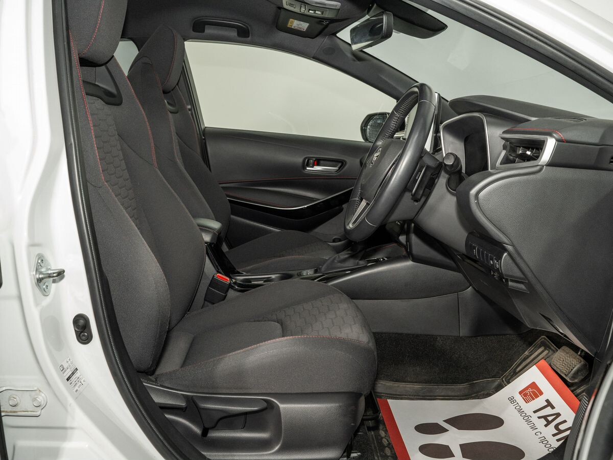 Toyota Corolla 2020 - фото автомобиля