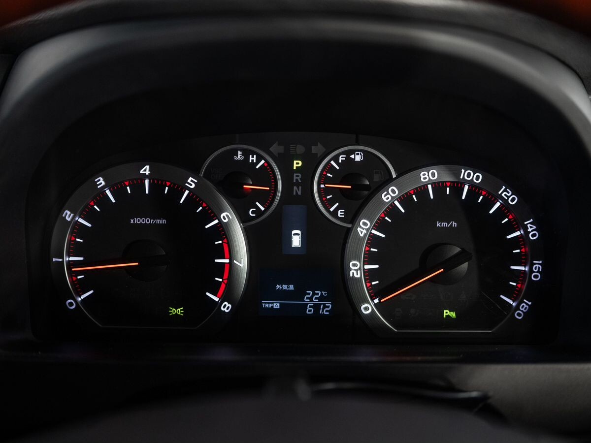 Toyota Vellfire 2011 - фото автомобиля