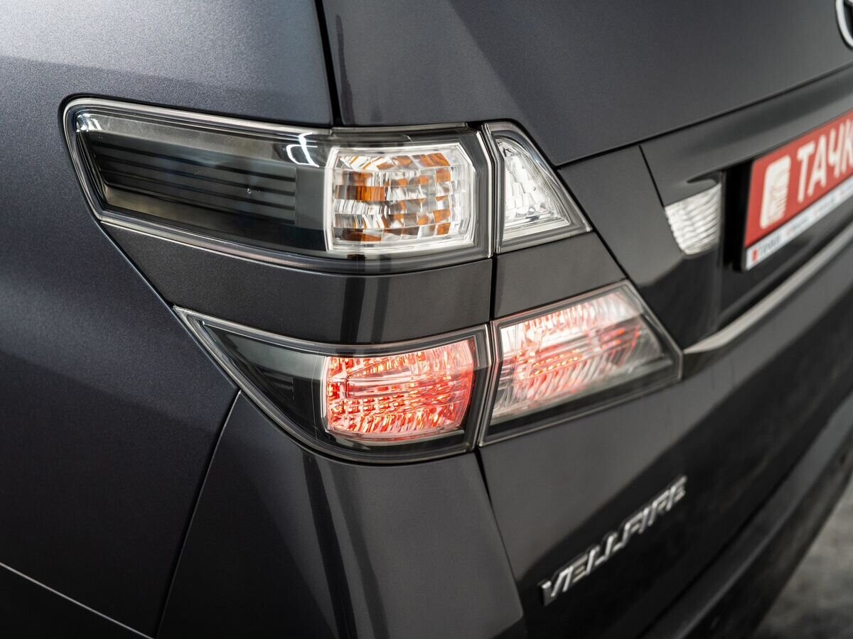 Toyota Vellfire 2011 - фото автомобиля