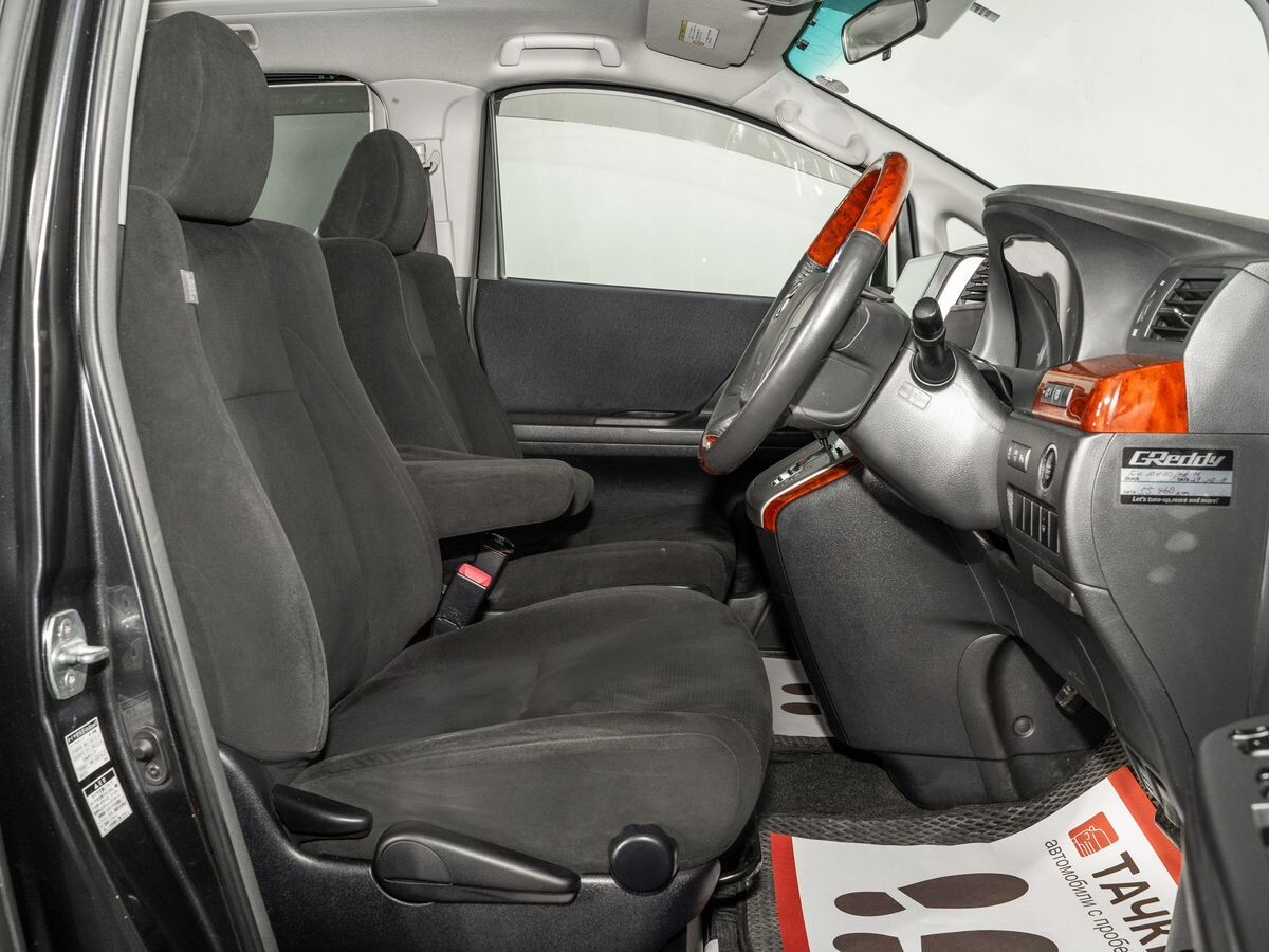 Toyota Vellfire 2011 - фото автомобиля