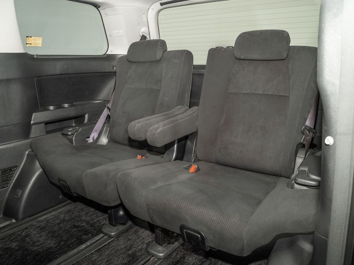 Toyota Vellfire 2011 - фото автомобиля