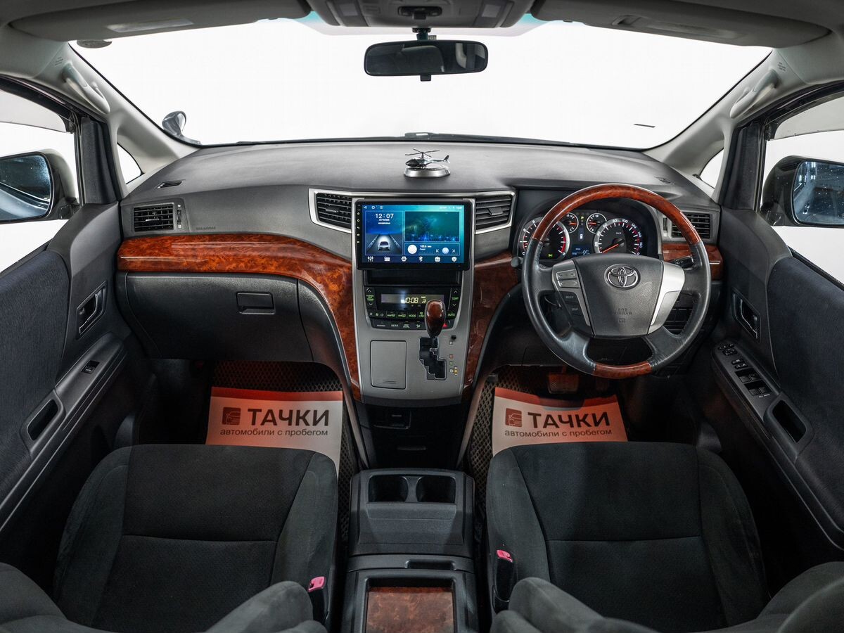 Toyota Vellfire 2011 - фото автомобиля