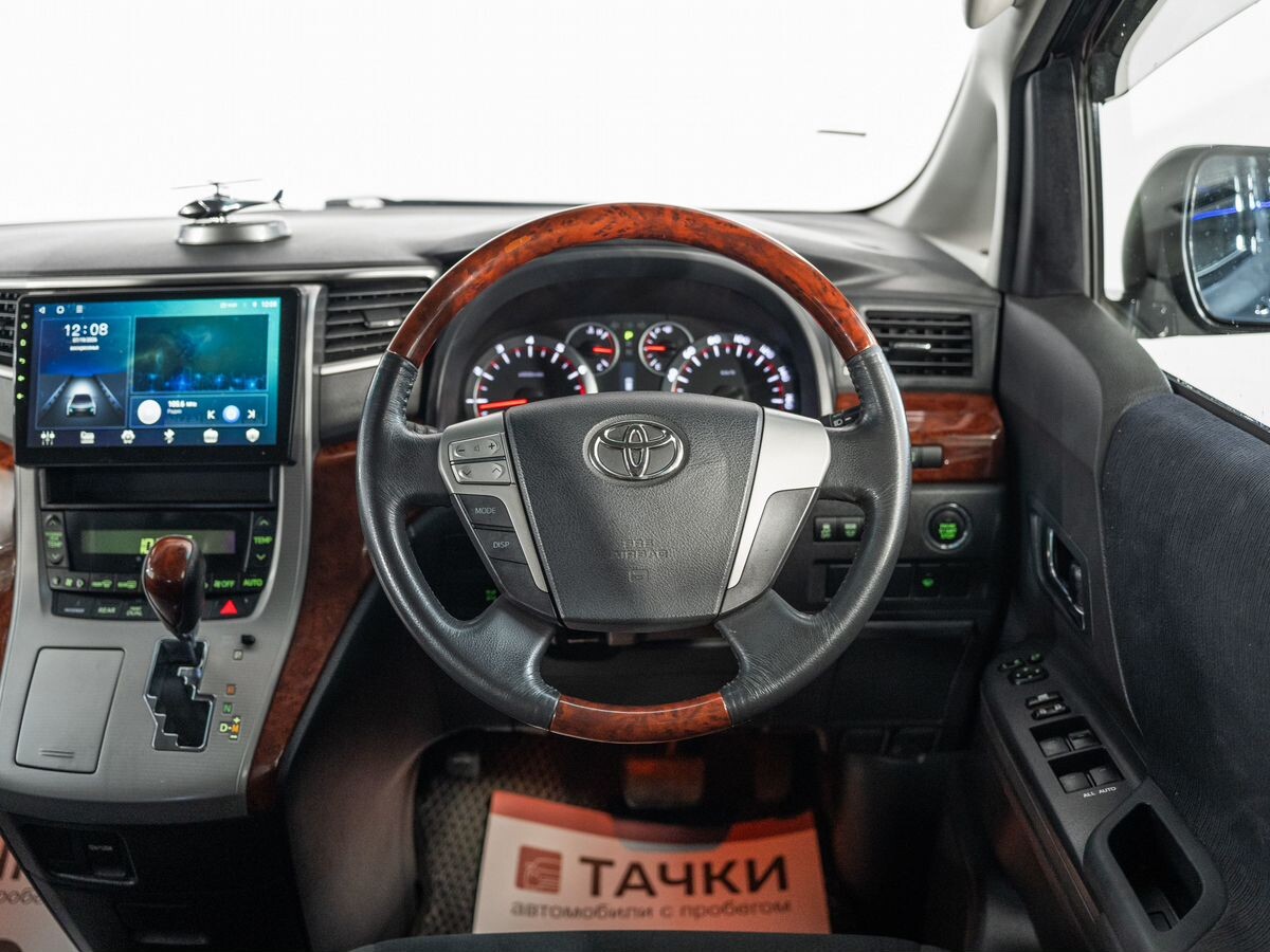Toyota Vellfire 2011 - фото автомобиля