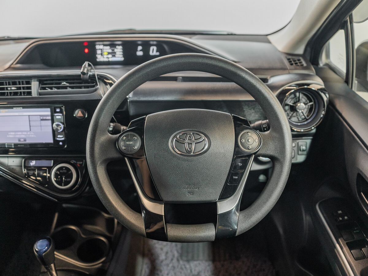 Toyota Aqua 2018 - фото автомобиля