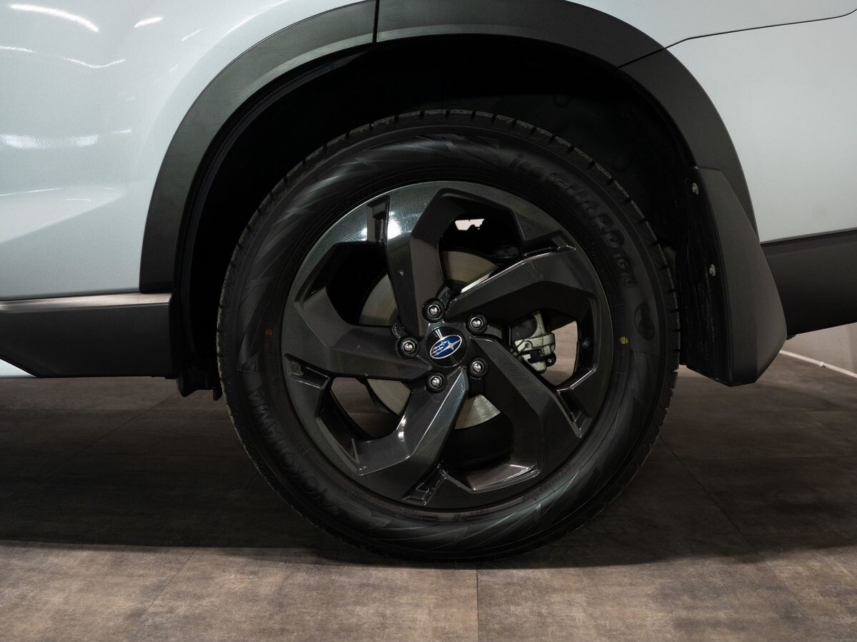 Subaru Forester 2021 - фото автомобиля