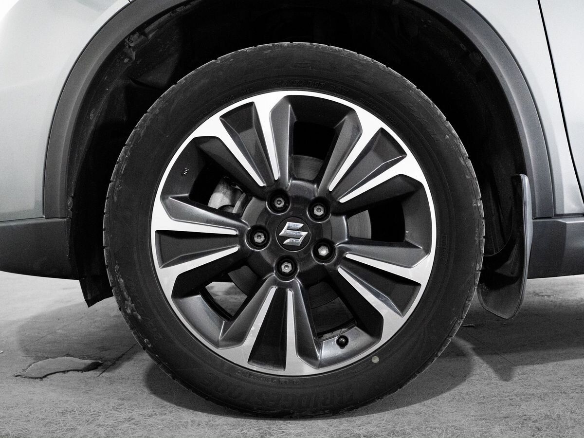 Suzuki Escudo 2019 - фото автомобиля