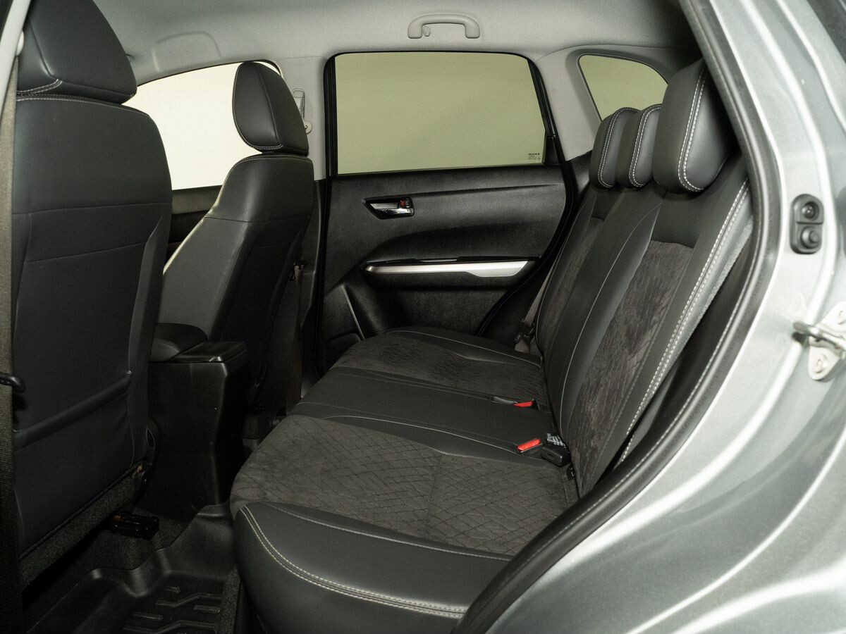 Suzuki Escudo 2019 - фото автомобиля
