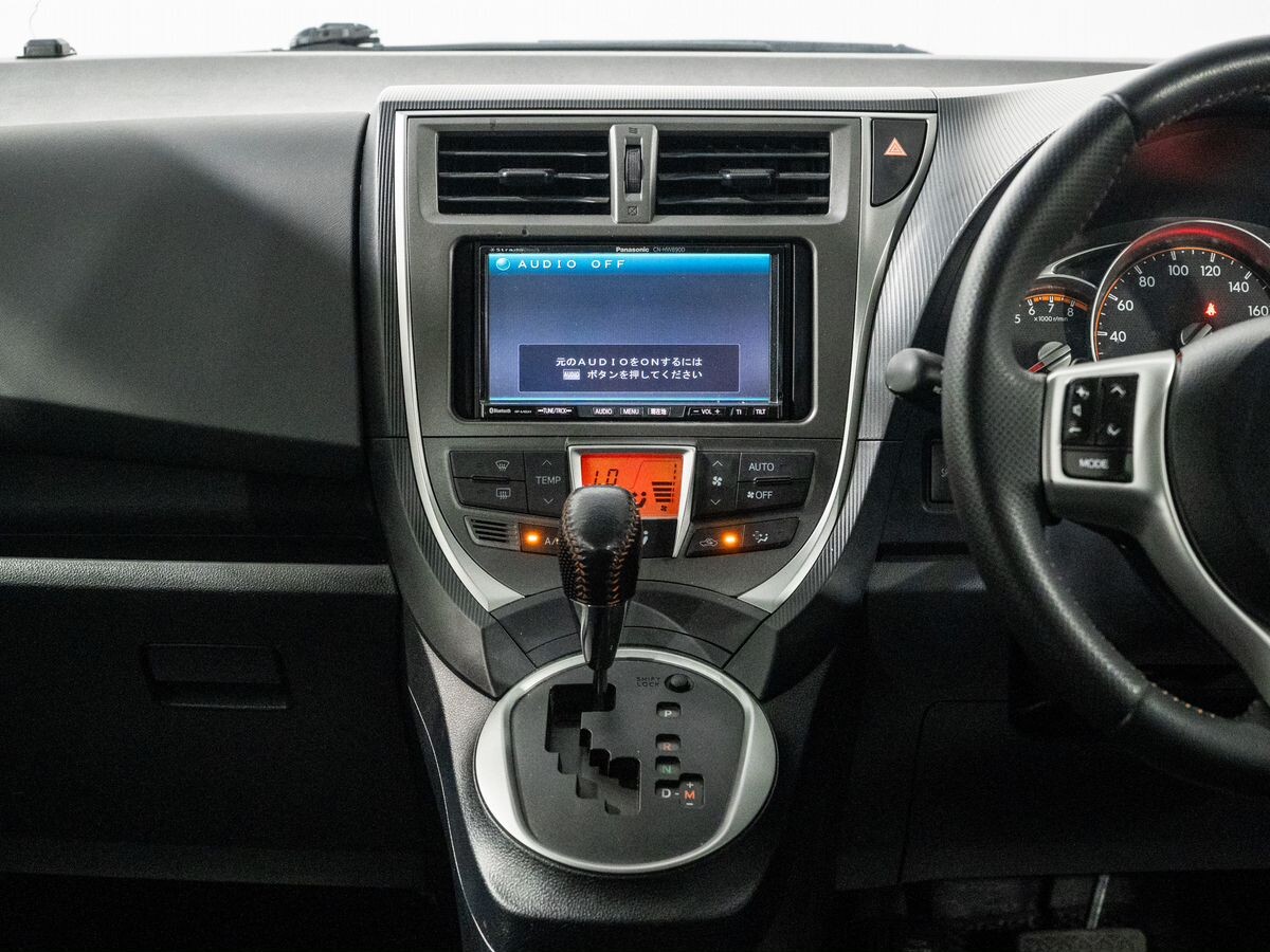 Subaru Trezia 2011 - фото автомобиля
