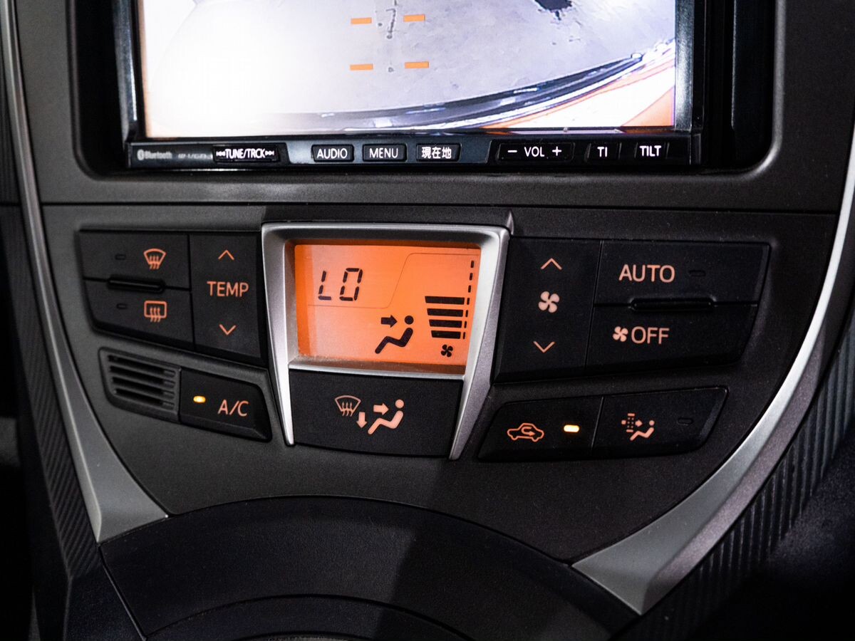 Subaru Trezia 2011 - фото автомобиля